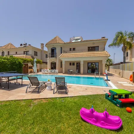 Sunnyvillas: 4br Seafront Villa*private Pool*bw44 Willa *